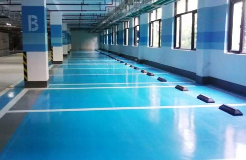 环氧地坪漆施工公司告诉你，地坪脏了可以这样做