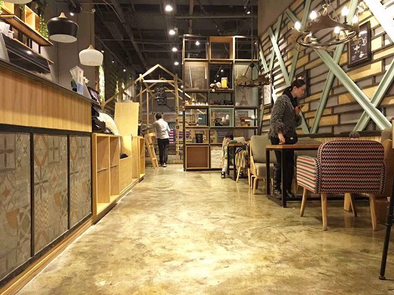 时过境迁，复古地坪涂料施工的地面逐渐流行